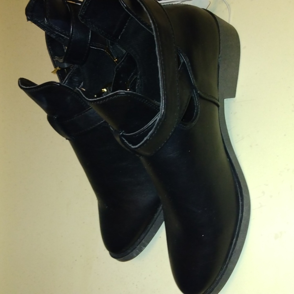 NWT MOSSIMO DAWN WOMEN'S BOOTS SIZE 7